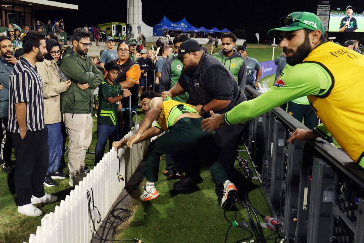 afp_20250405_398v3cw_v1_preview_cricketnzlpak.jpg