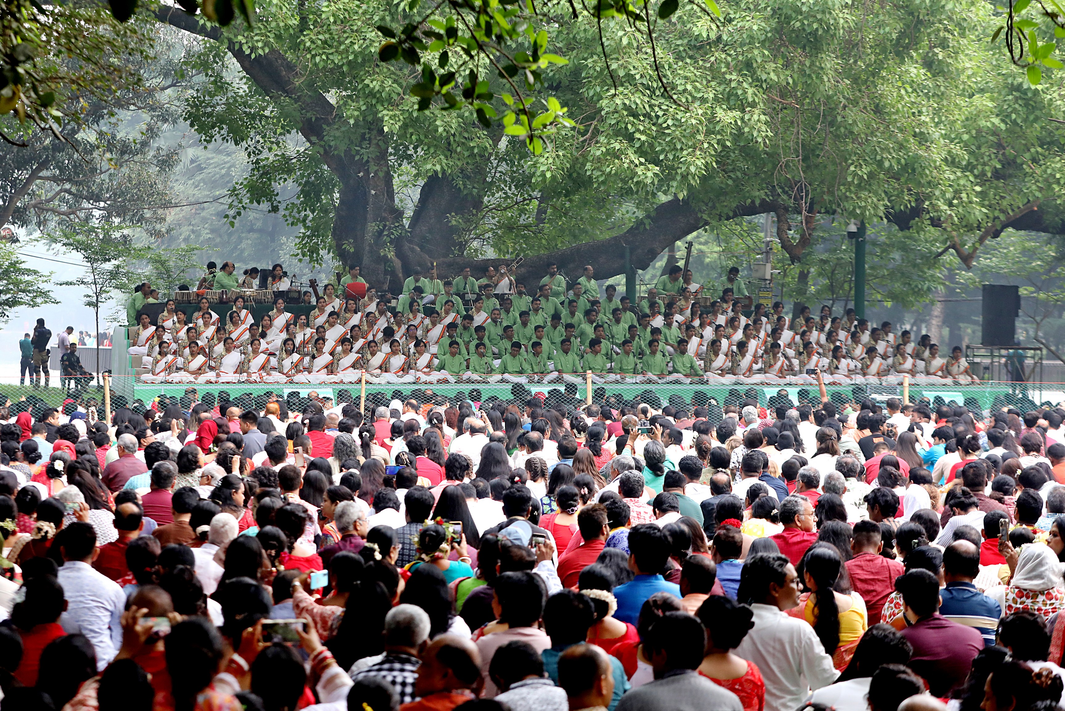 musical_performance_at_ramna_botomul_2.jpg