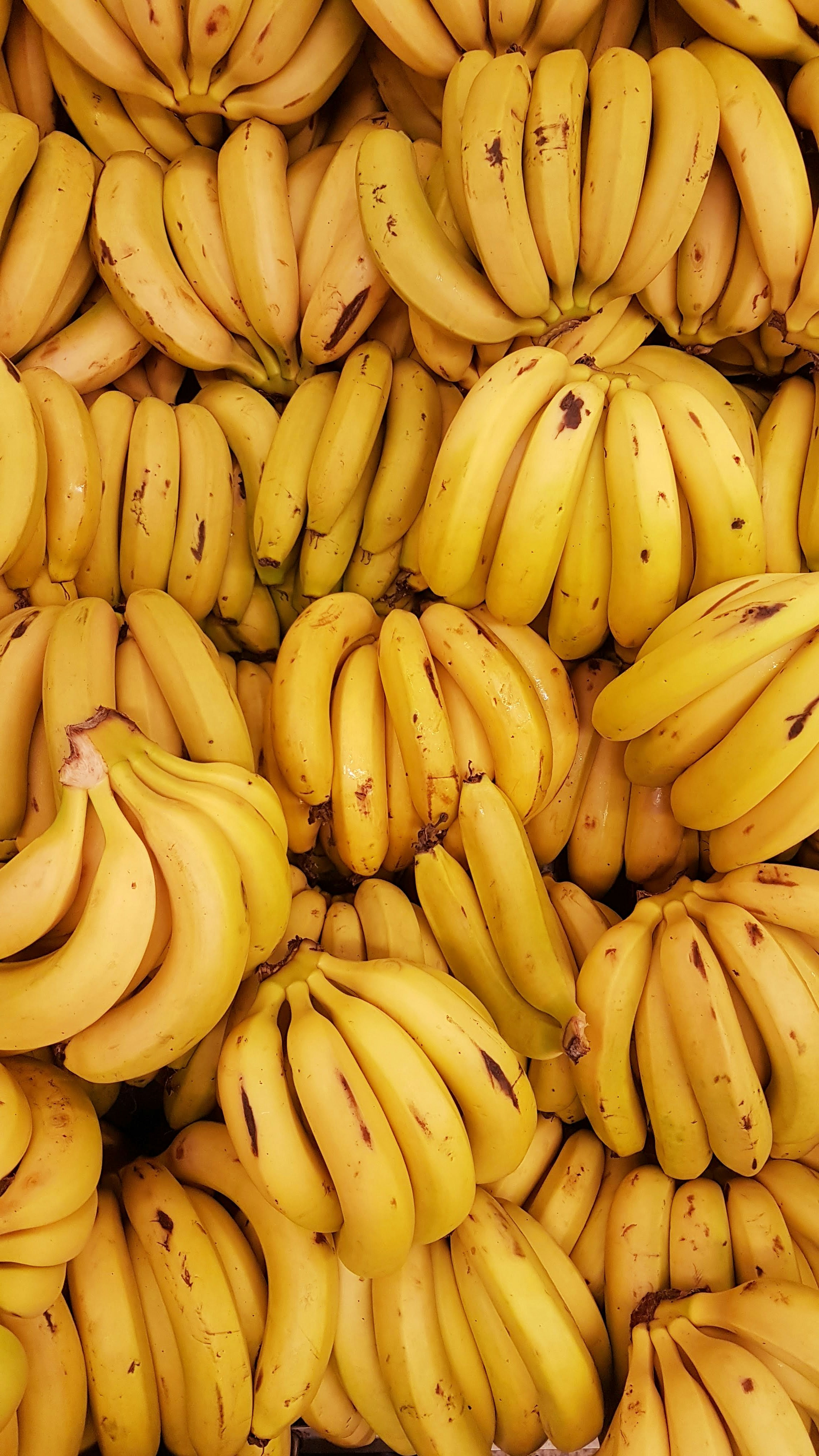 Banana     rodrigo-dos-reis-dktugvgpota-unsplash.jpg