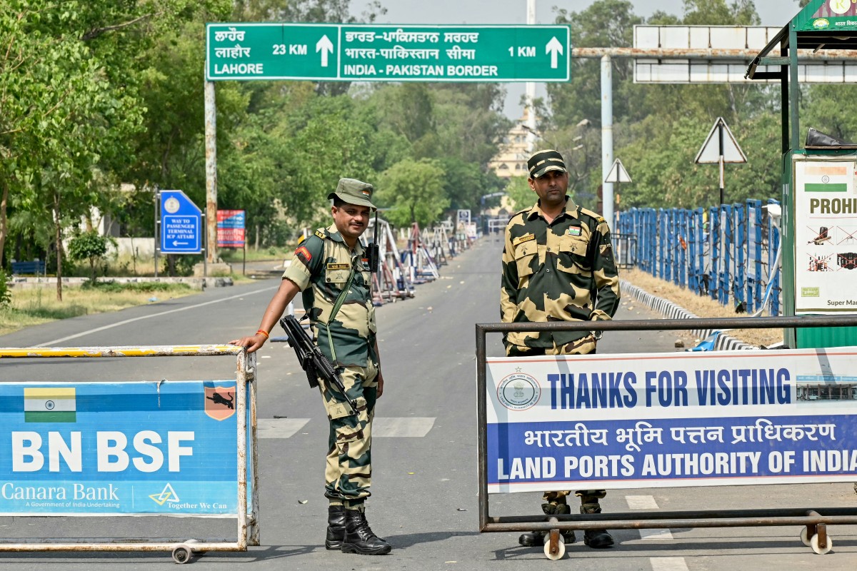 India-Pakistan gunfire triggers terror of past conflict