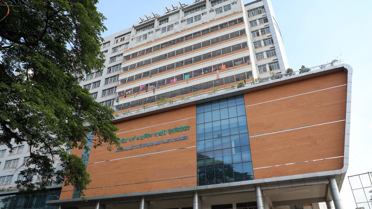 Burn institute’s top doctor urges people not to visit hospital ‘unnecessarily’