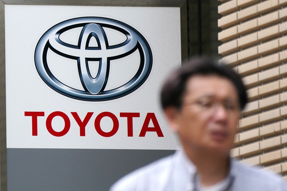 Toyota cuts profit forecast due to US tariffs
