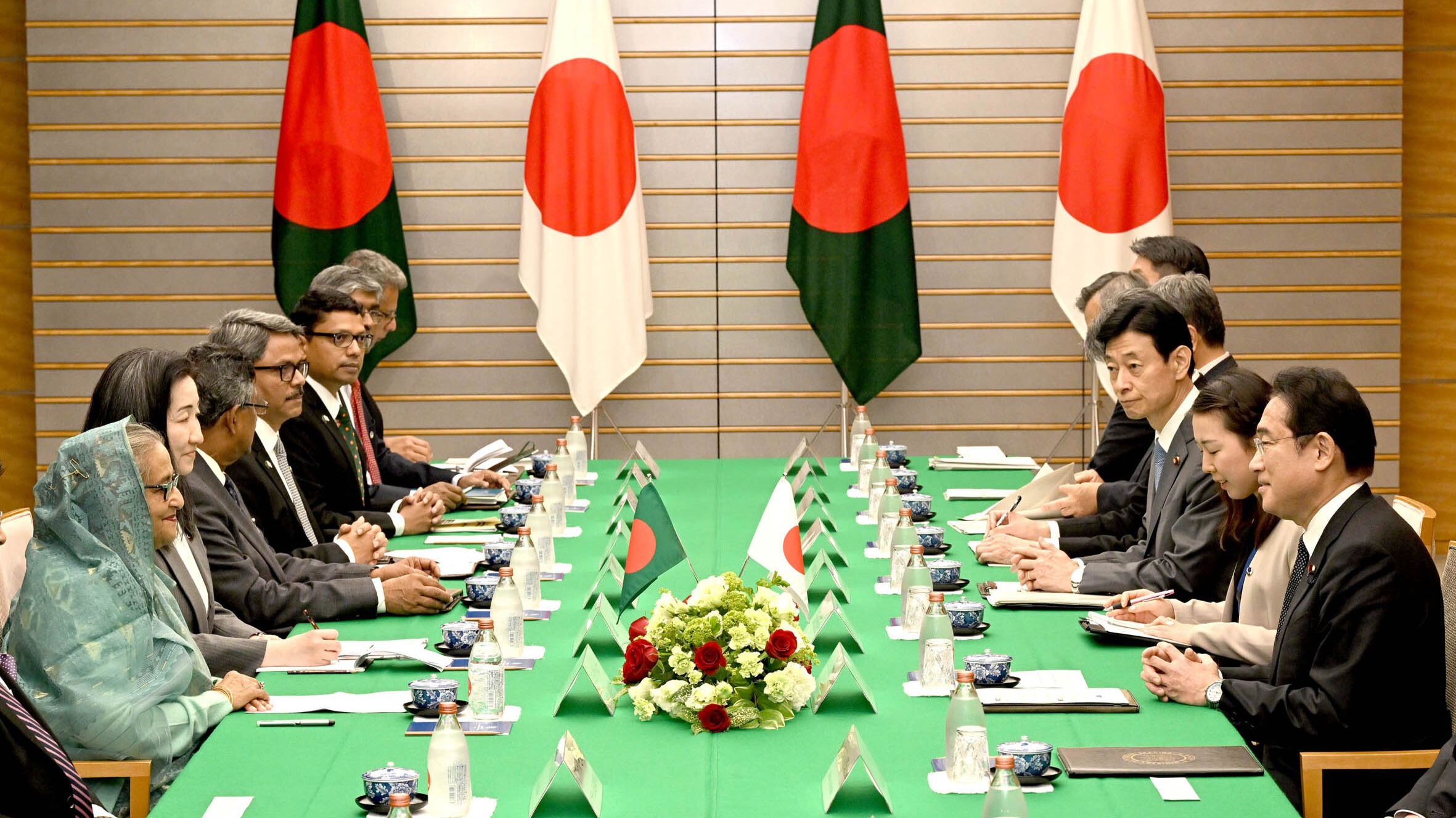 Japan will continue support on Rohingya issue: Kishida