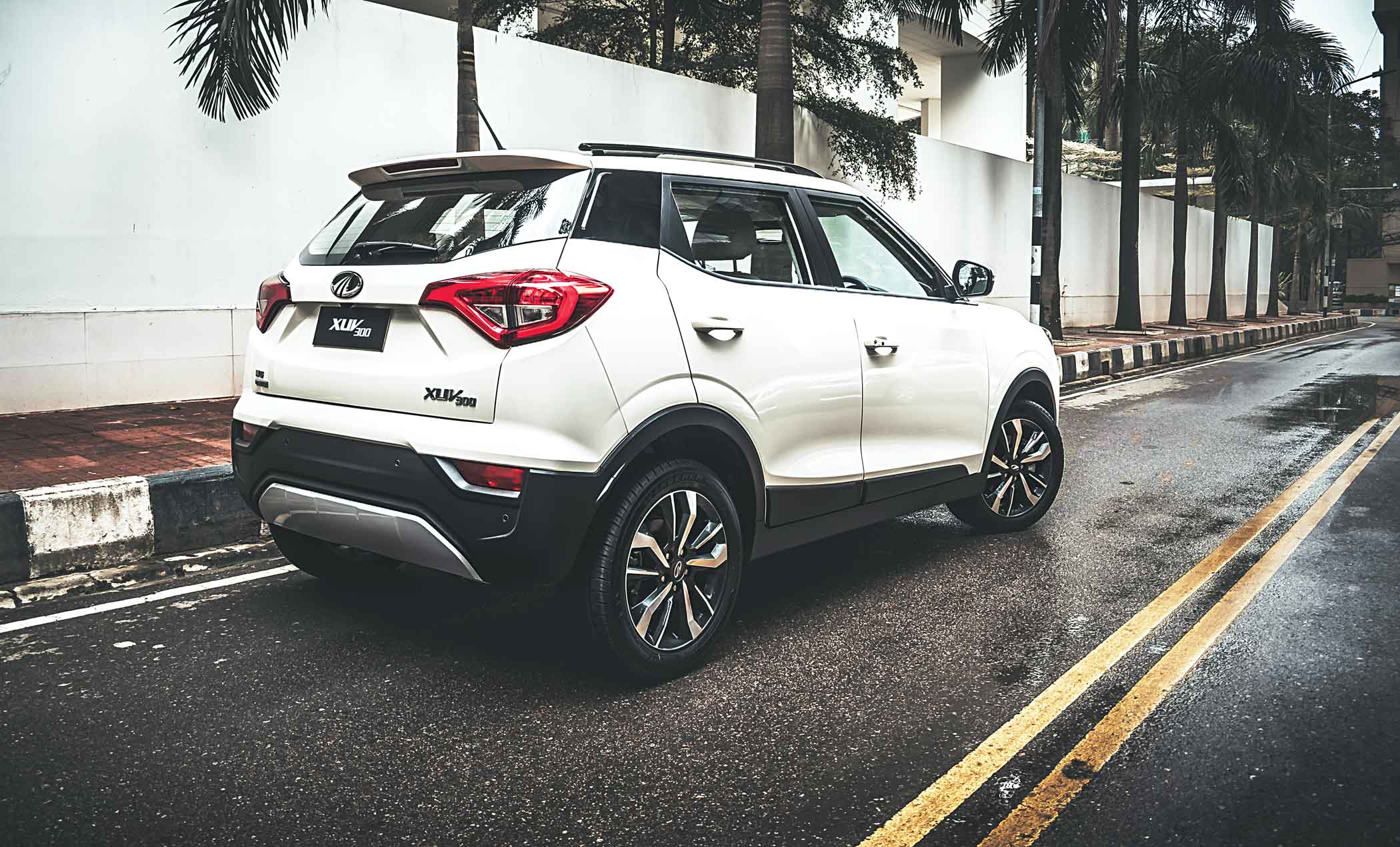 mahindra-huv4.jpg
