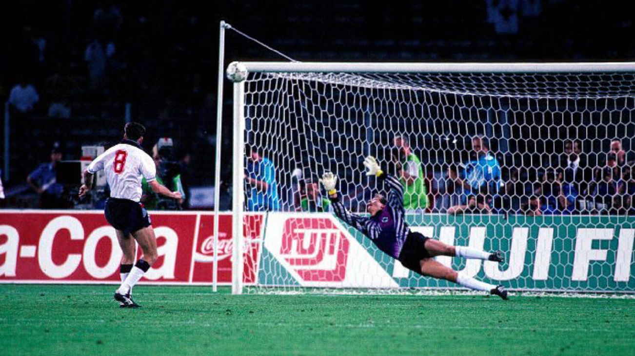 chris_waddle_1990.jpg