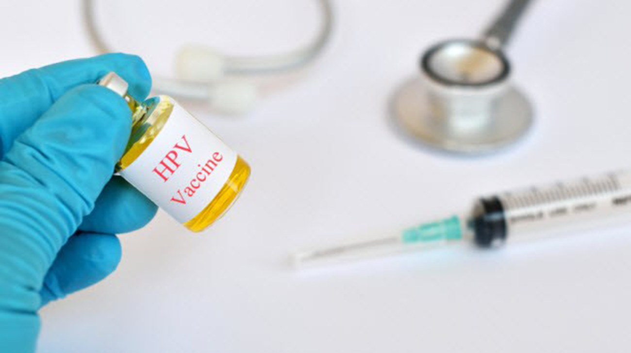 4-cervical-cancer-vaccine_000081153379_Small.jpg