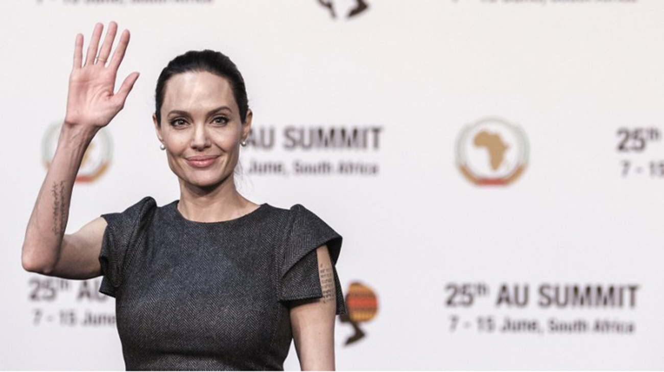 angelina-jolie-NS.jpg