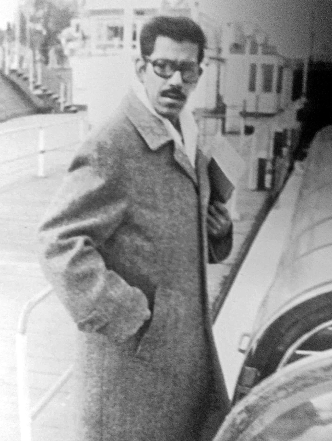 anisuzzaman1.jpg