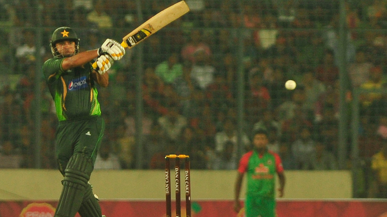 Azhar-Ali-bats-NS.jpg