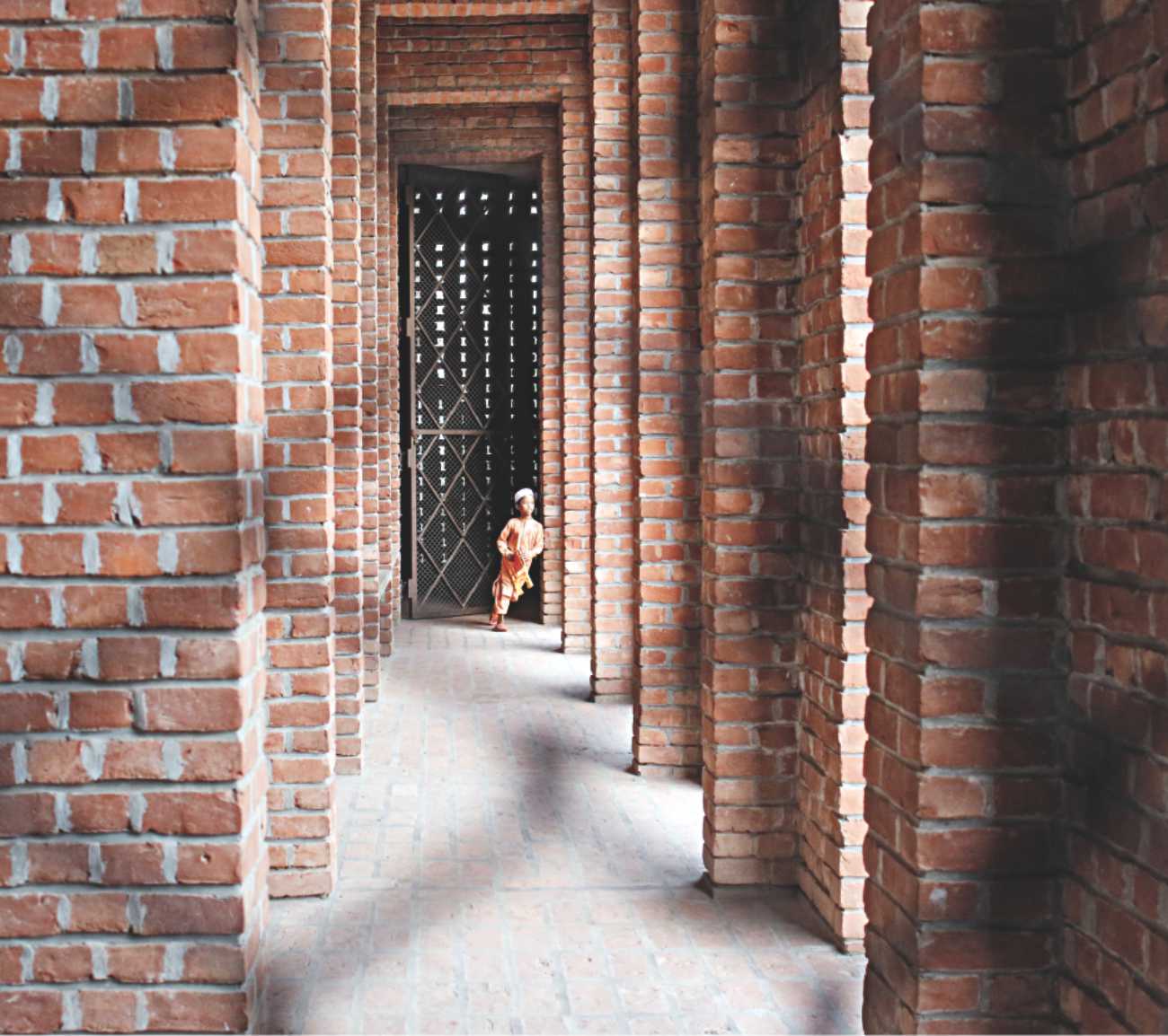 bait_ur_rouf_mosque3.jpg