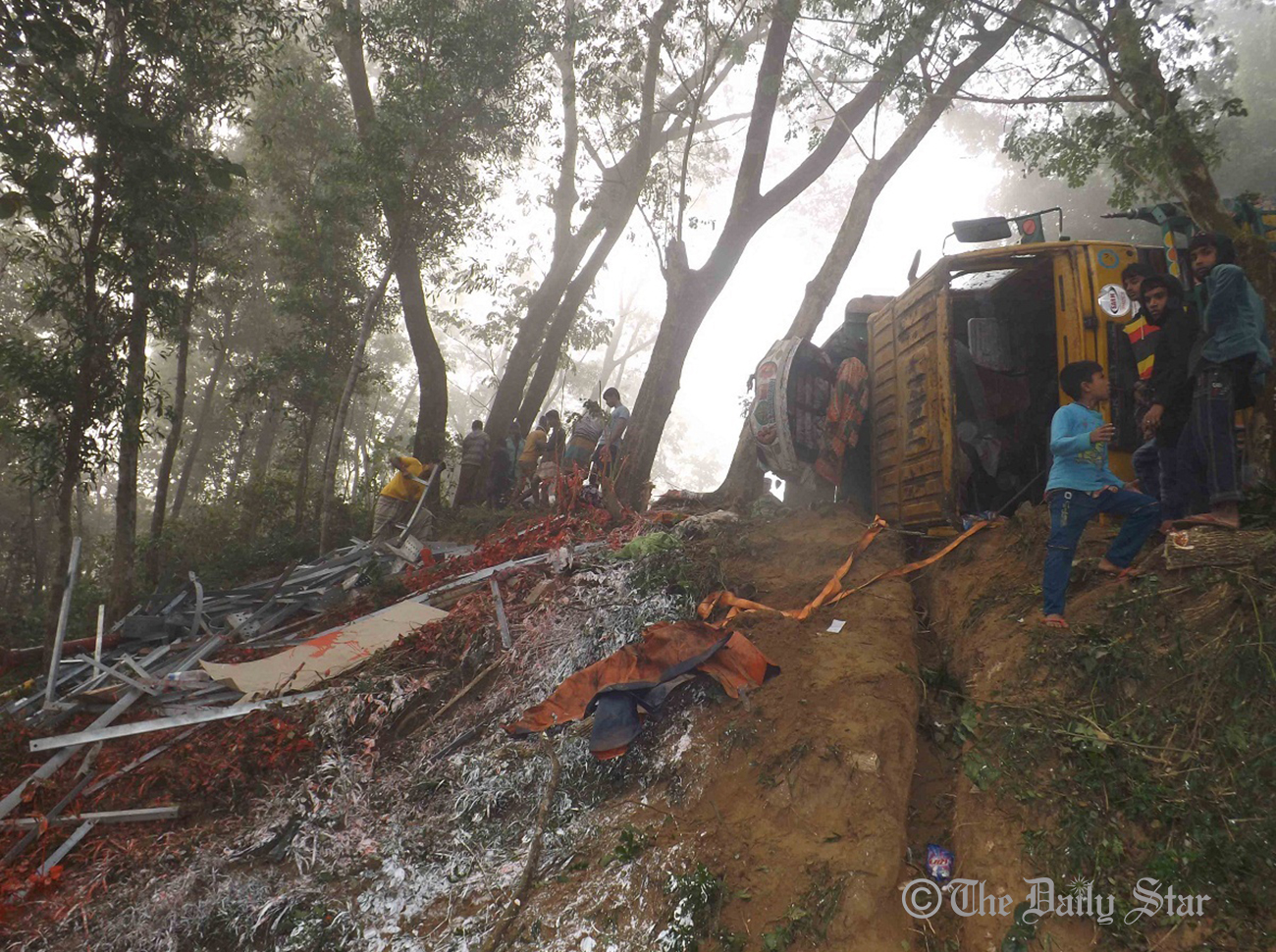 Bandarban-road-accident-2.jpg