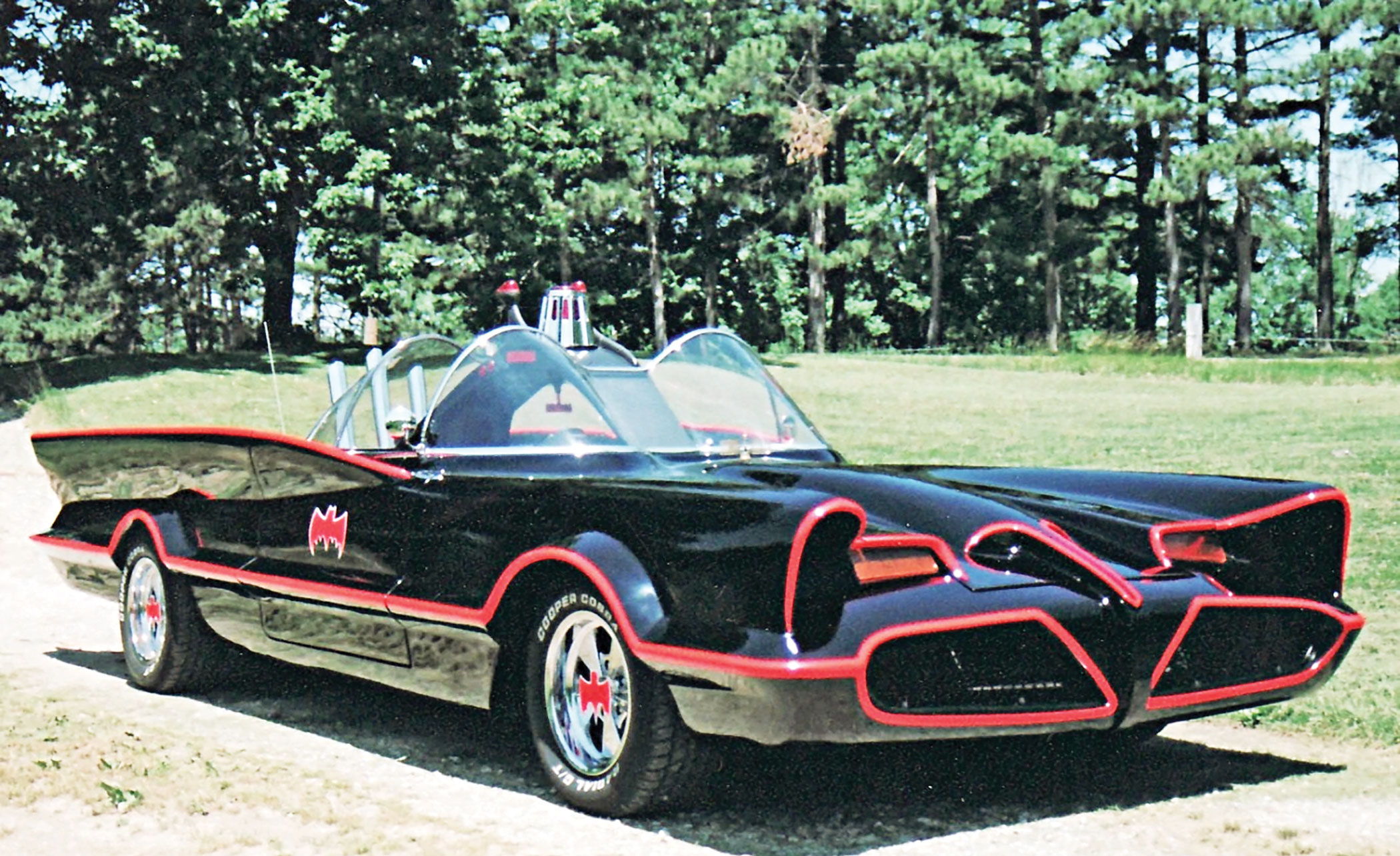 bat-mobile2.jpg