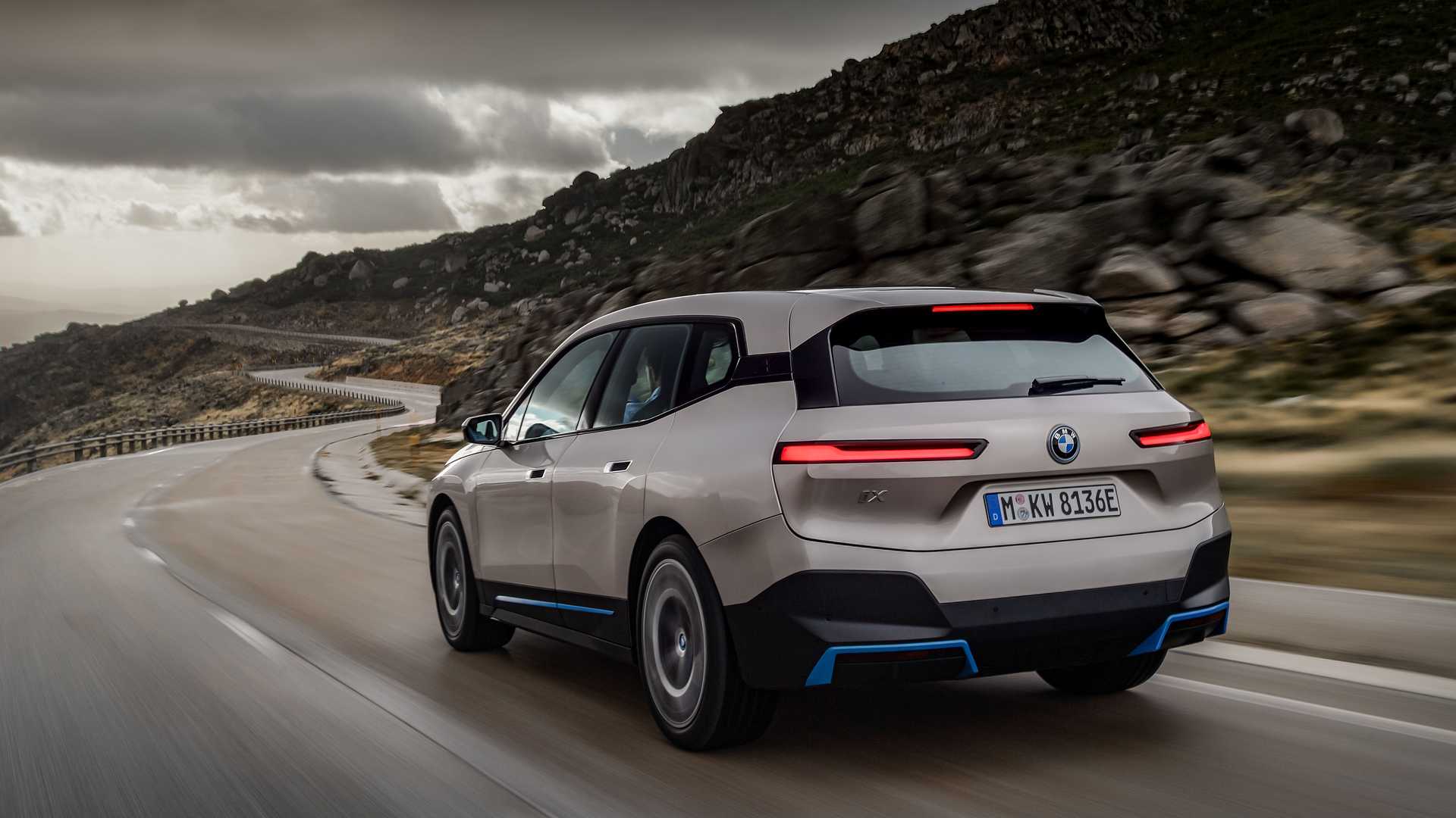 bmw-ix_2.jpg