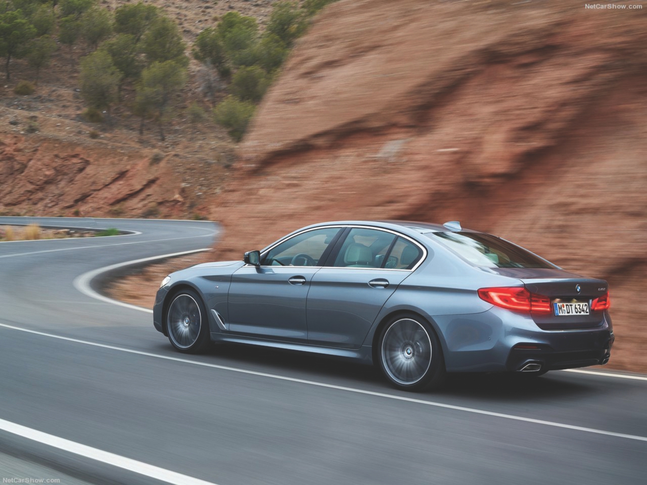 bmw 5 series 2.jpg