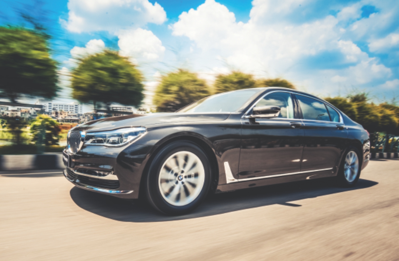BMW 7 Series 1.jpg