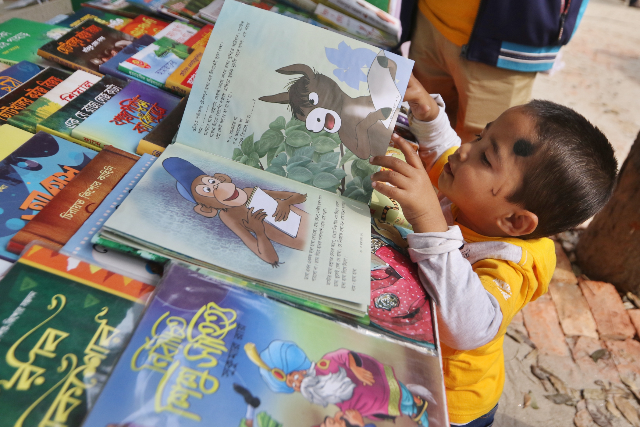 book_fair_little_3.jpg