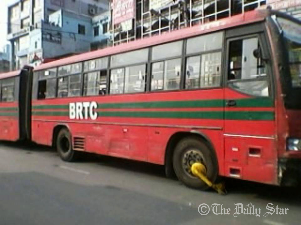 BRTC-traffic-case-farmgate-javed-Jan-19,-2016-(18)-wb.jpg