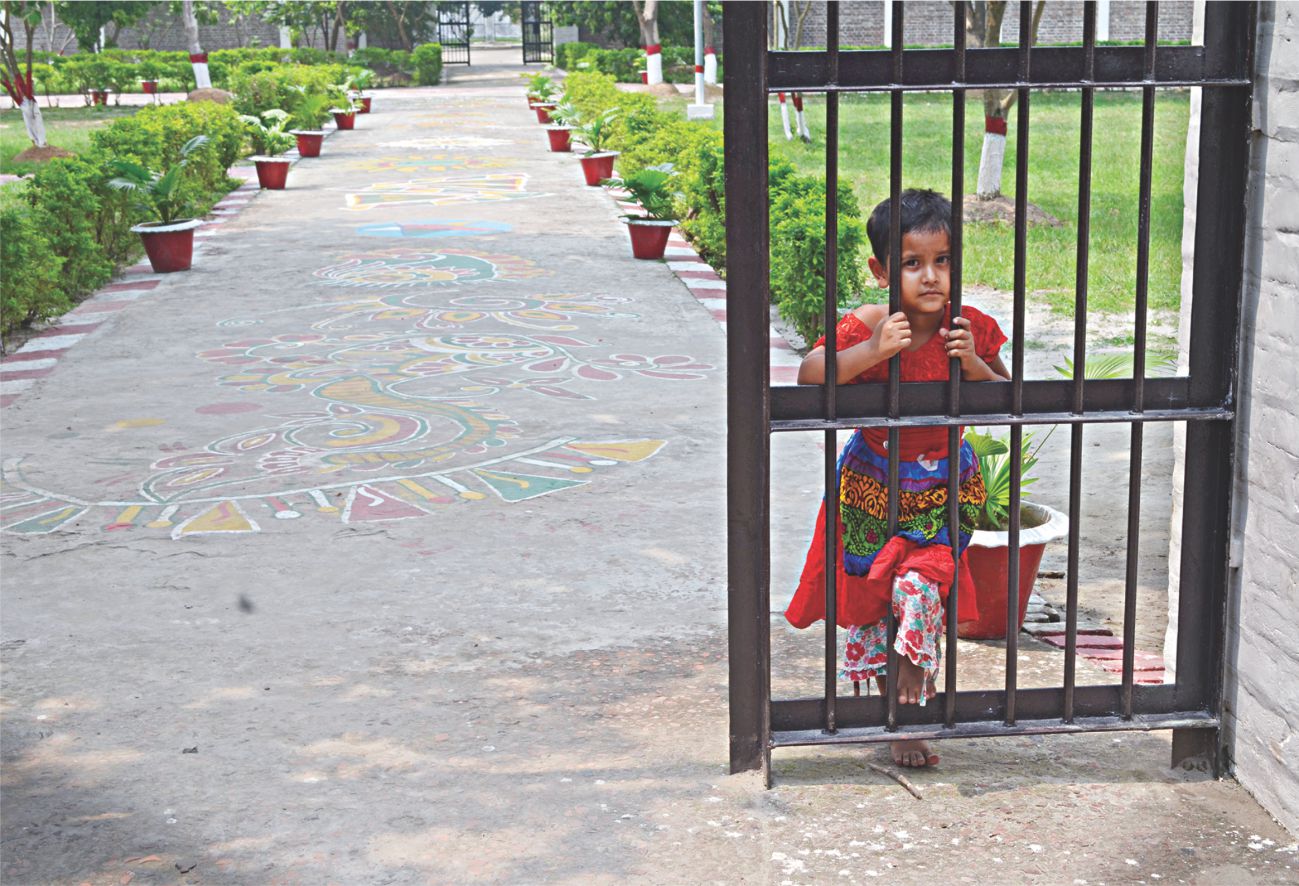 childhood_behind_bars