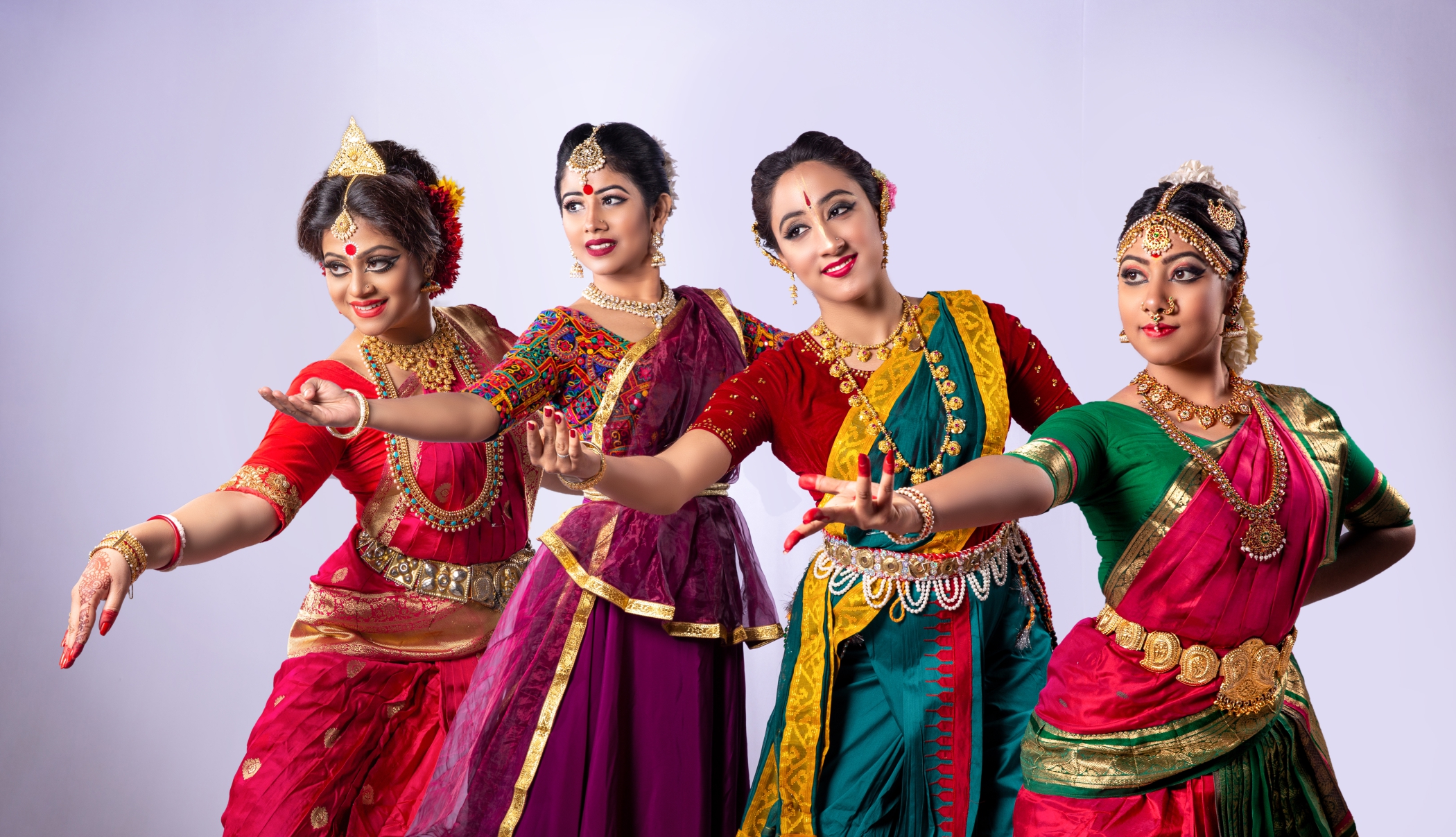 dancing_divas2.jpg