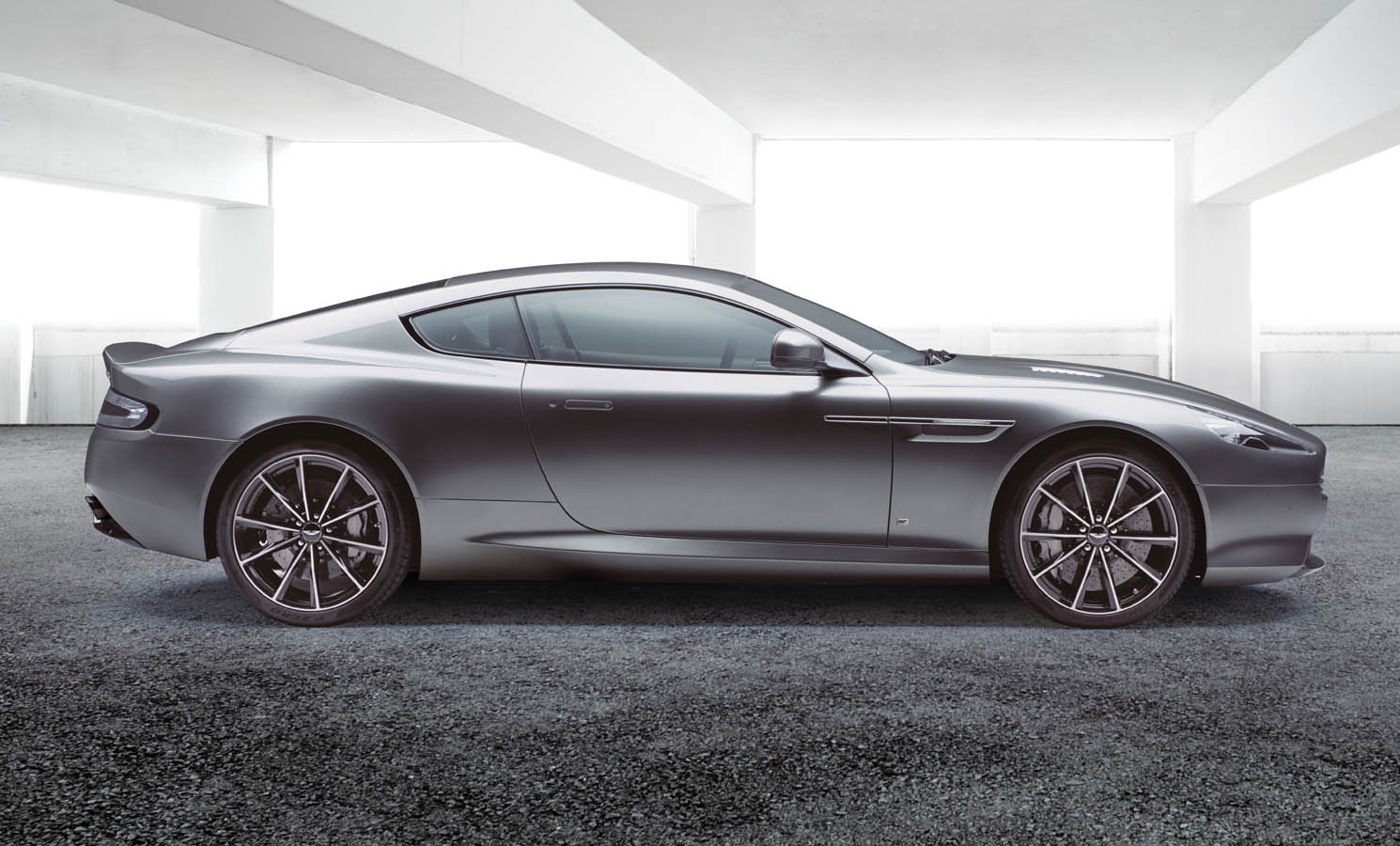 DB9 GT Bond Edition Side.jpg