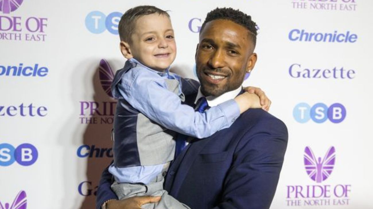 defoe_and_bradley.jpg