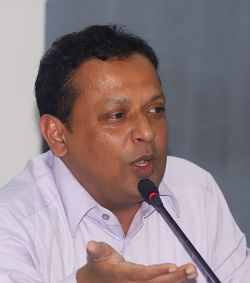 dr._akter_mahmud.jpg
