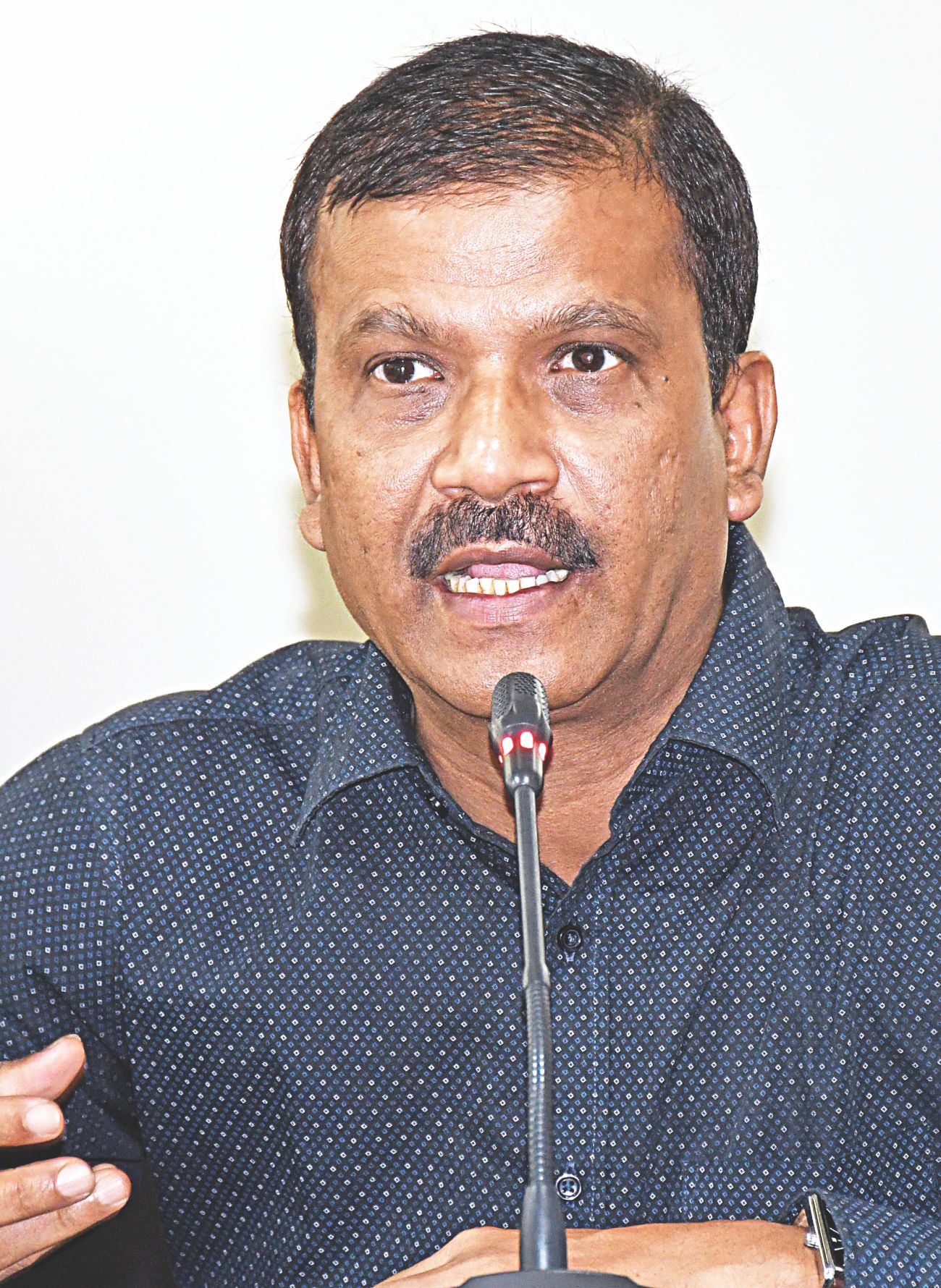 dr._asif_nazrul.jpg