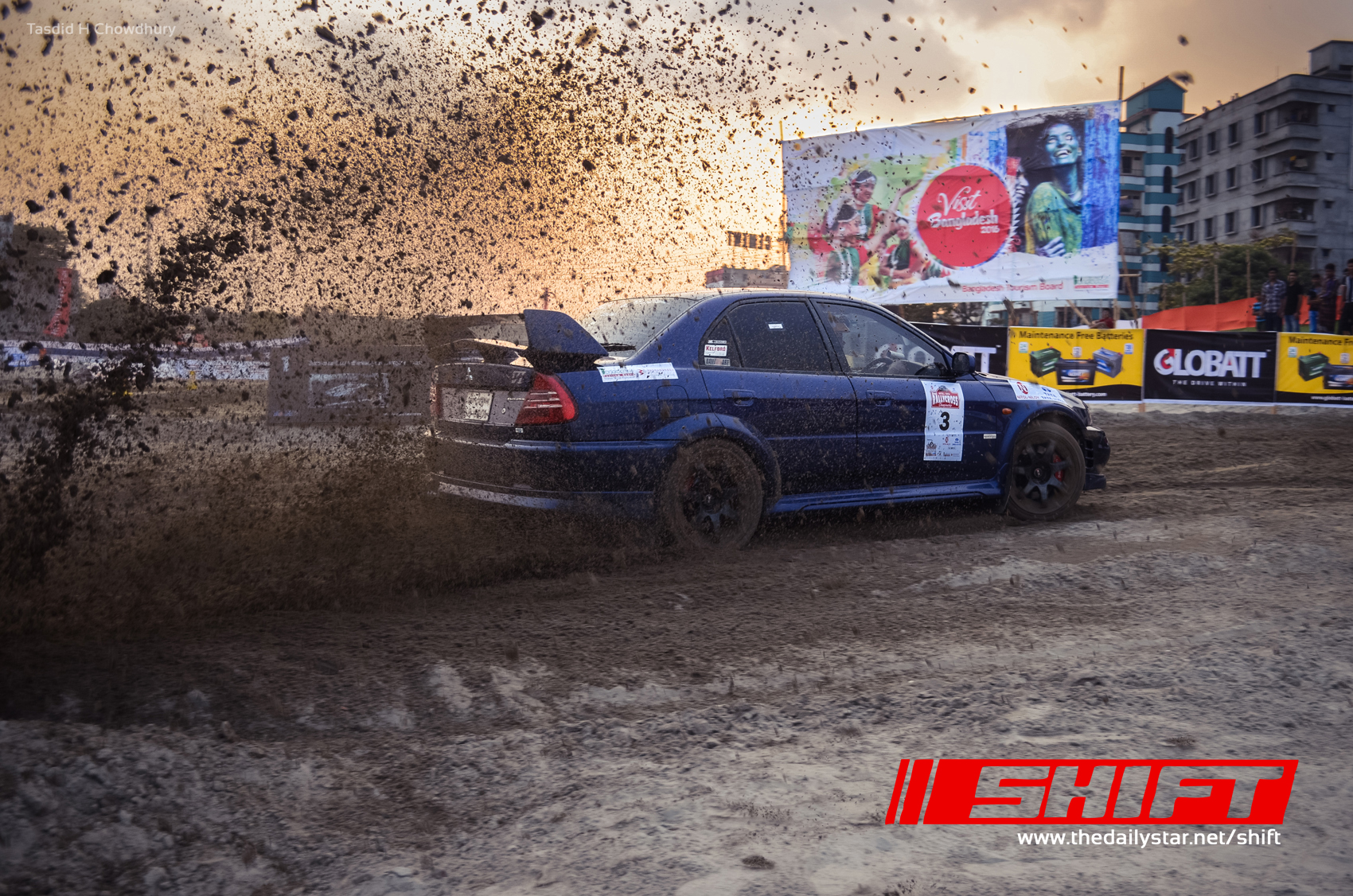 The crowd pleasing always-sideways peacock, regularly leaving a huge trail of dirt. 
