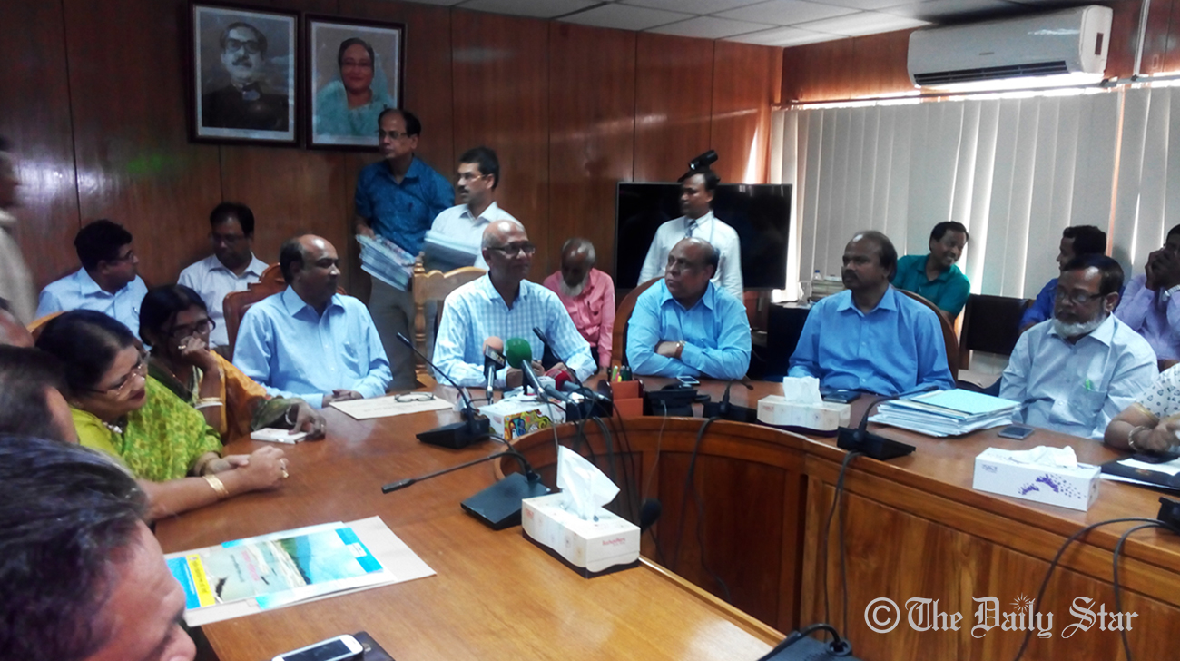 Education-minister-wb.jpg