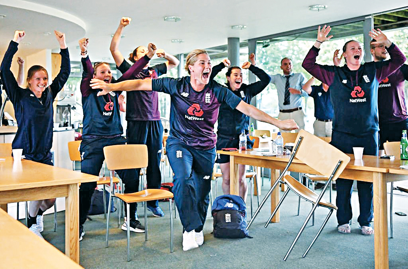 england_women_celebrate_final.jpg