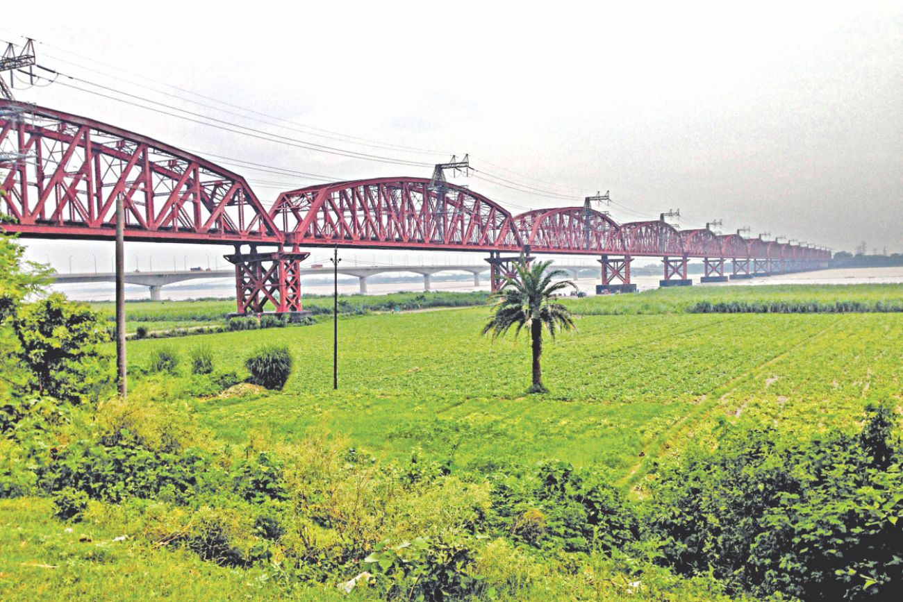 Bangladesh Hardinge bridge point.jpg
