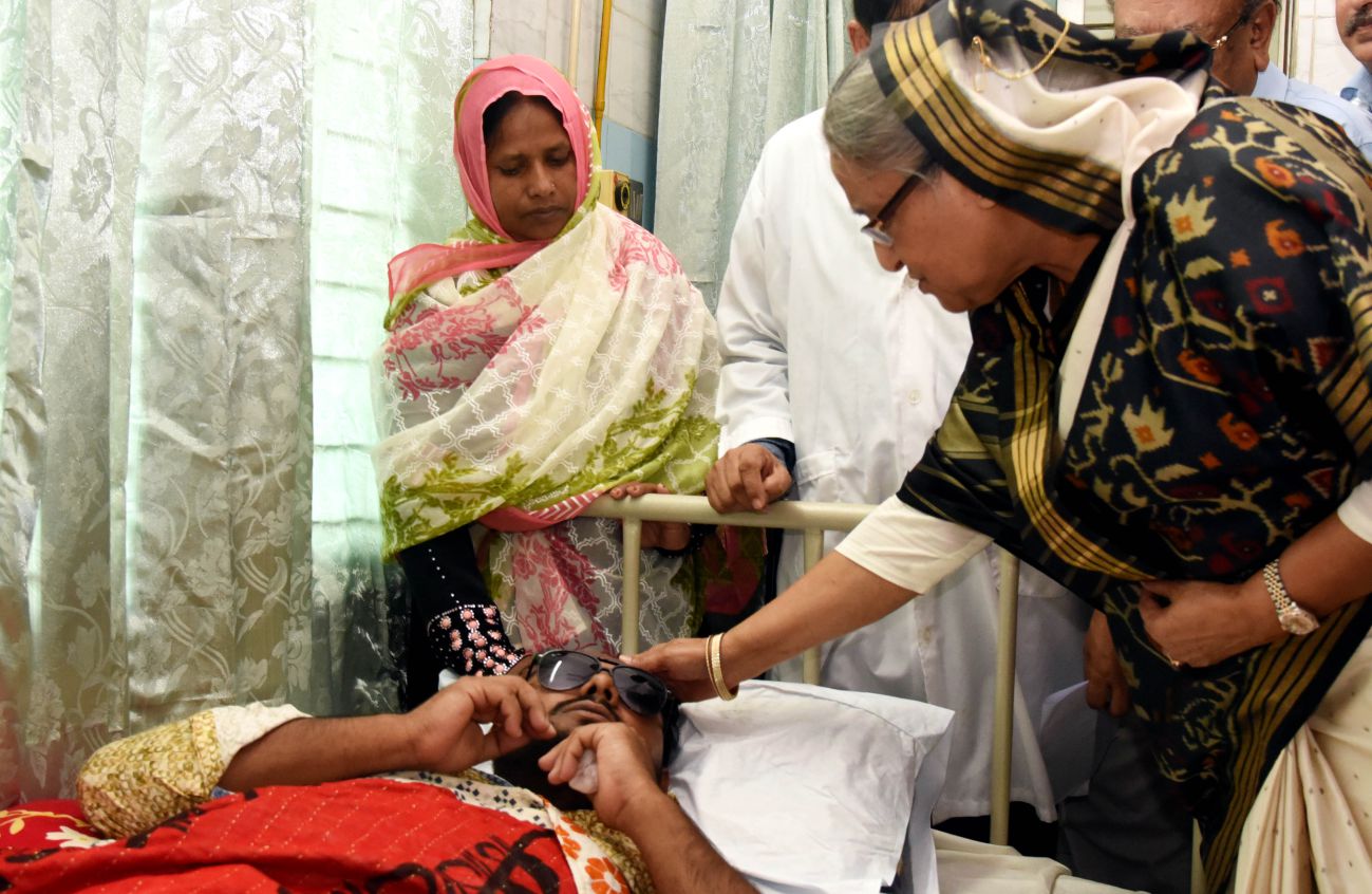 hasina_visit_hospital.jpg