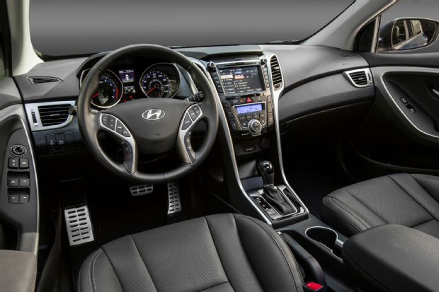 hyundai-elantra-gt-2015-9.jpg