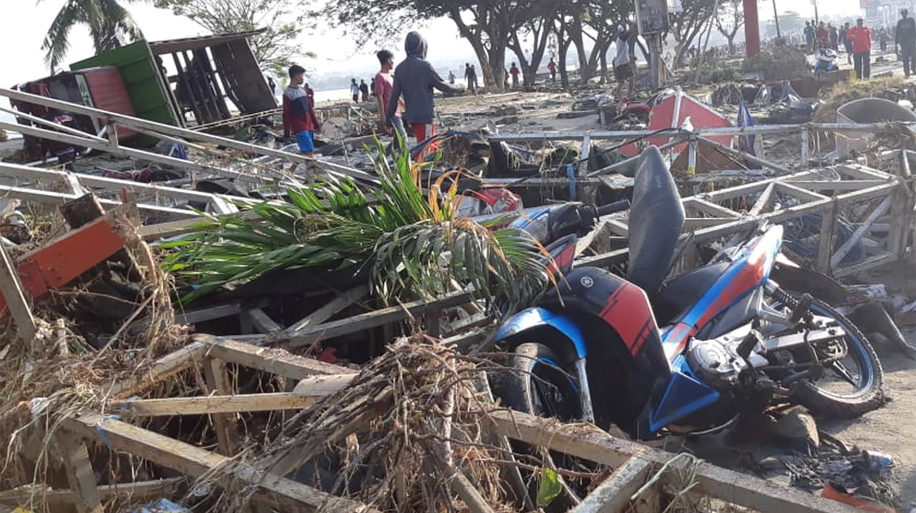 indonesia-quake-tsunami-reuters-1-wb.jpg