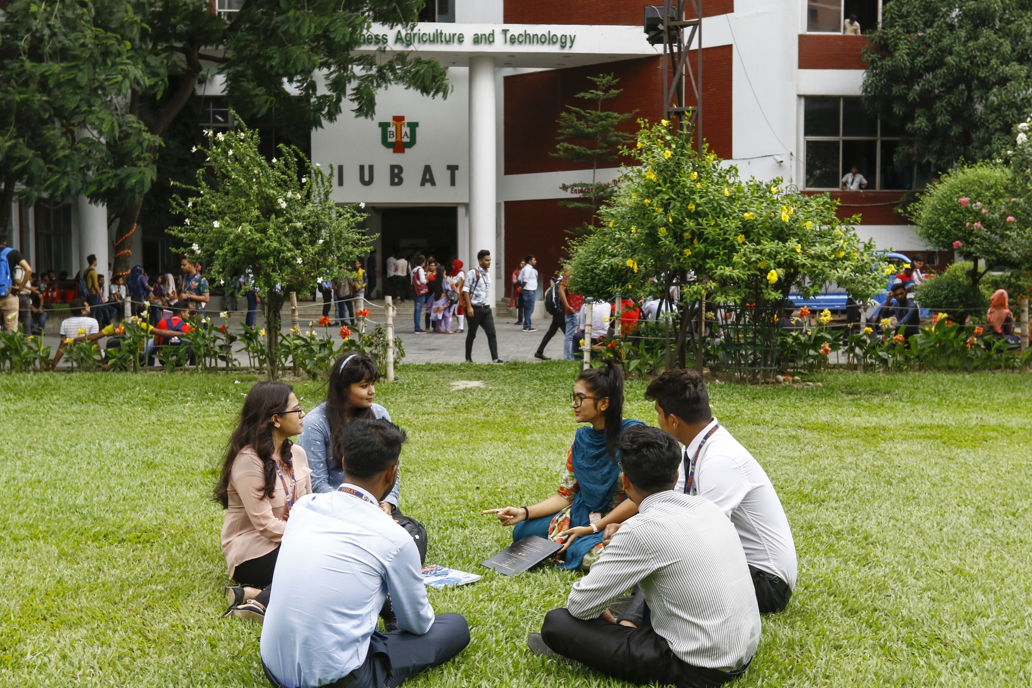 iubat_campus_3.jpg