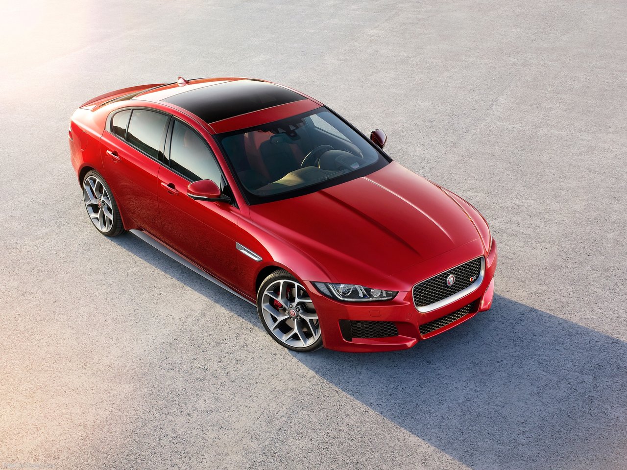 Jaguar-XE_S_2016_1280x960_wallpaper_02.jpg