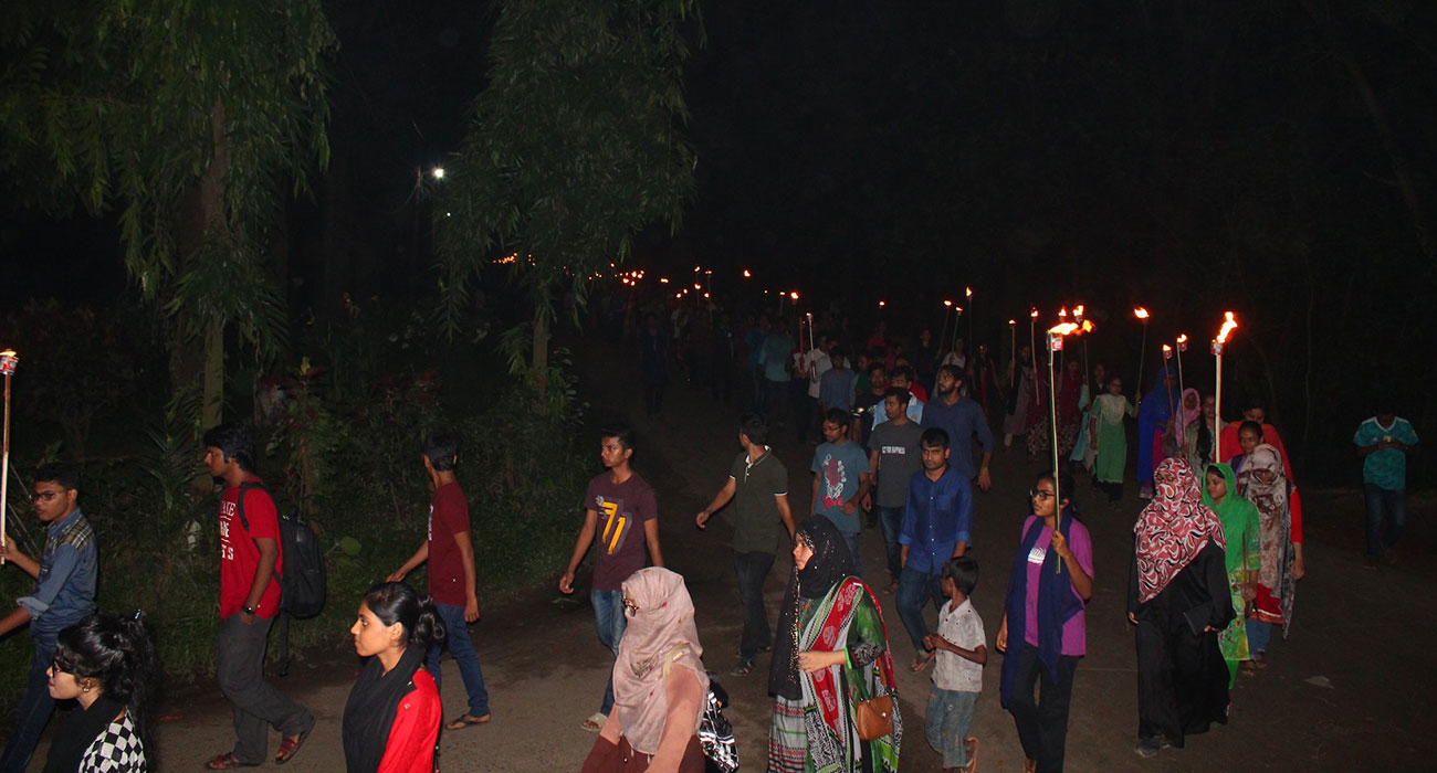 ju-torch-procession.jpg