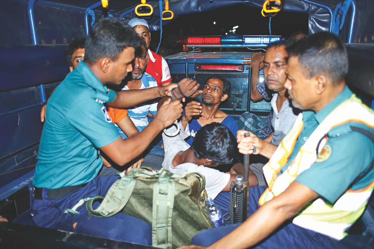 korail_slum_areestee.jpg