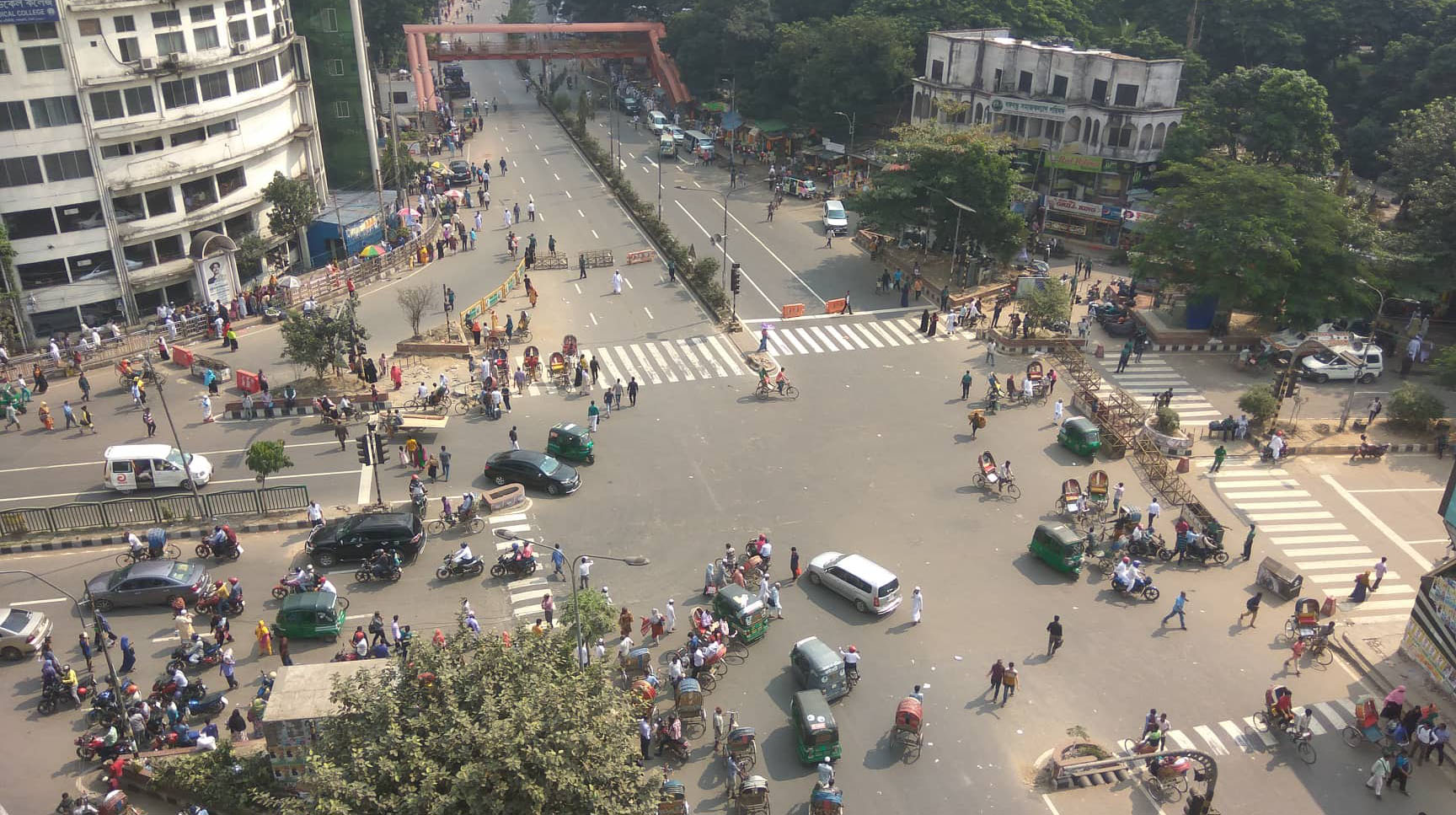 Dhaka city commuters face sufferings 
