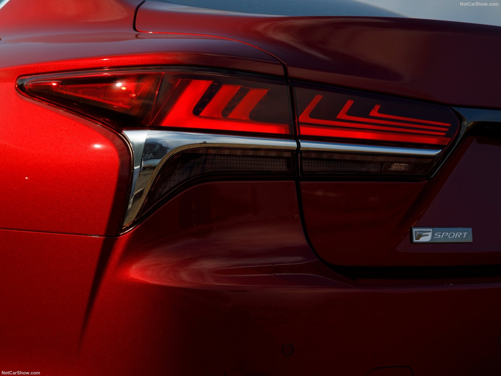 lexus-ls_500_f_sport-2018-1600-55.jpg