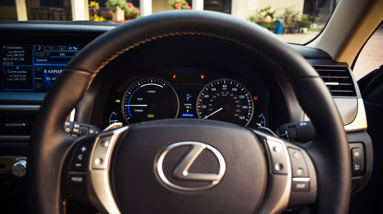 Lexus2.jpg