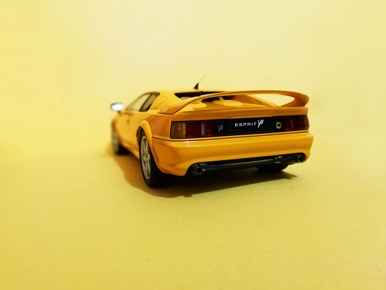 lotus_esprit_v8_-_ehsanur_raza_ronny_5.jpg