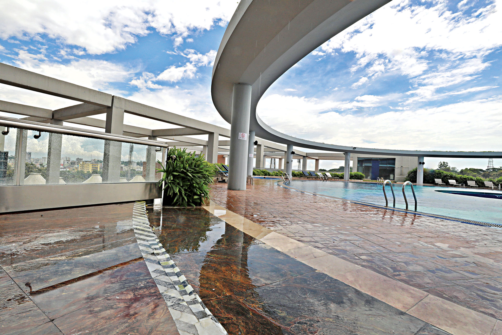 luxury-hotels-in-chattogram-2.jpg