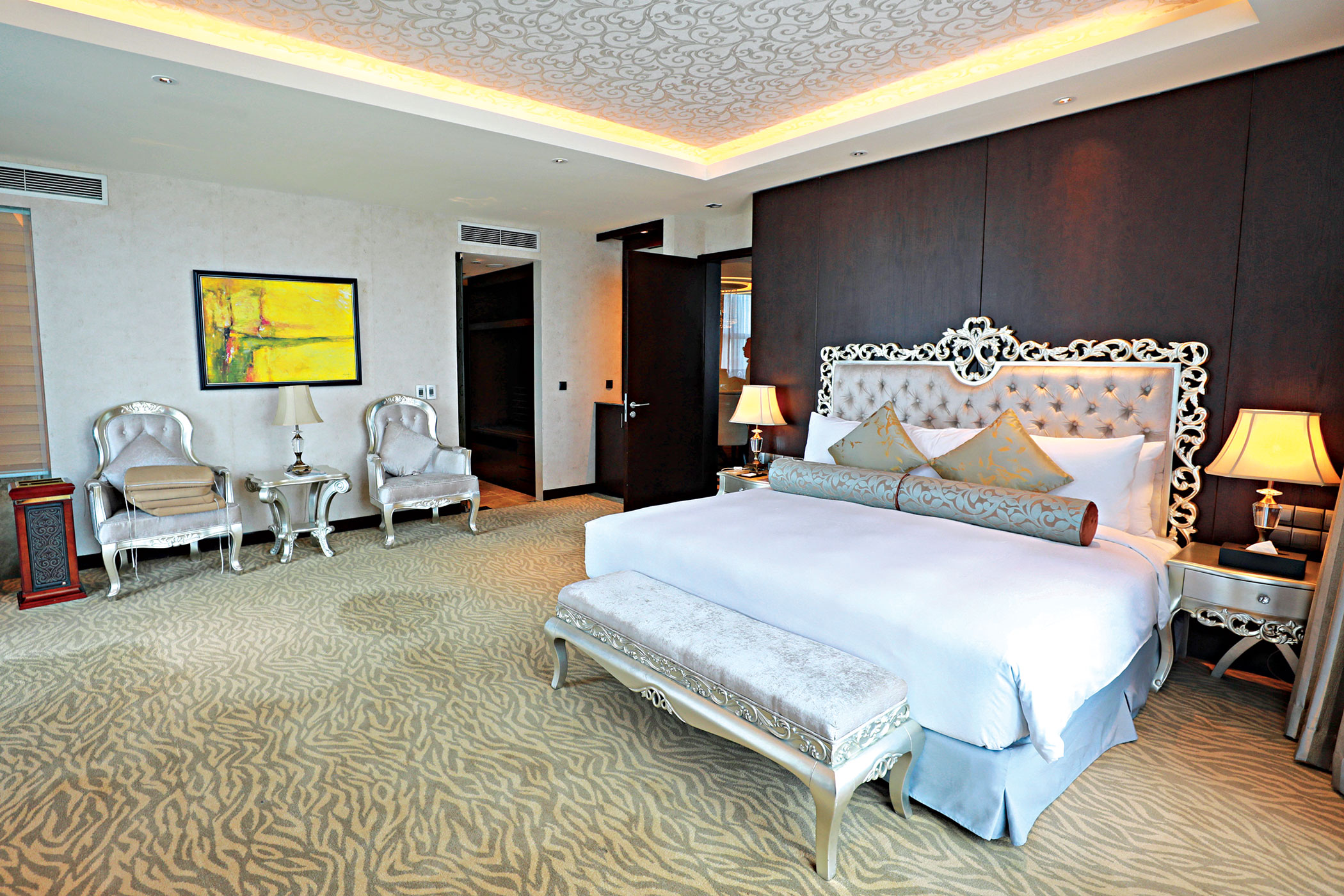 luxury-hotels-in-chattogram-3.jpg