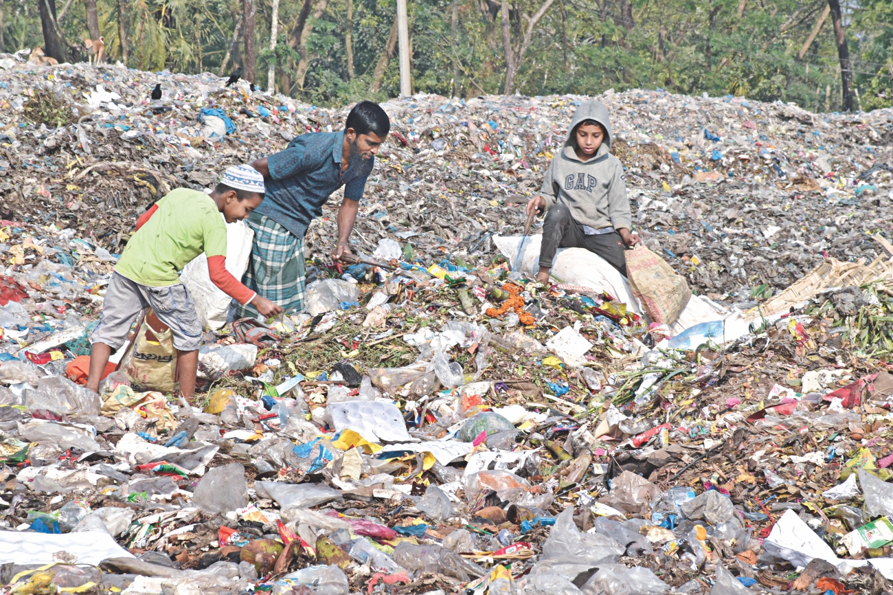 medical_waste_dumped_2.jpg