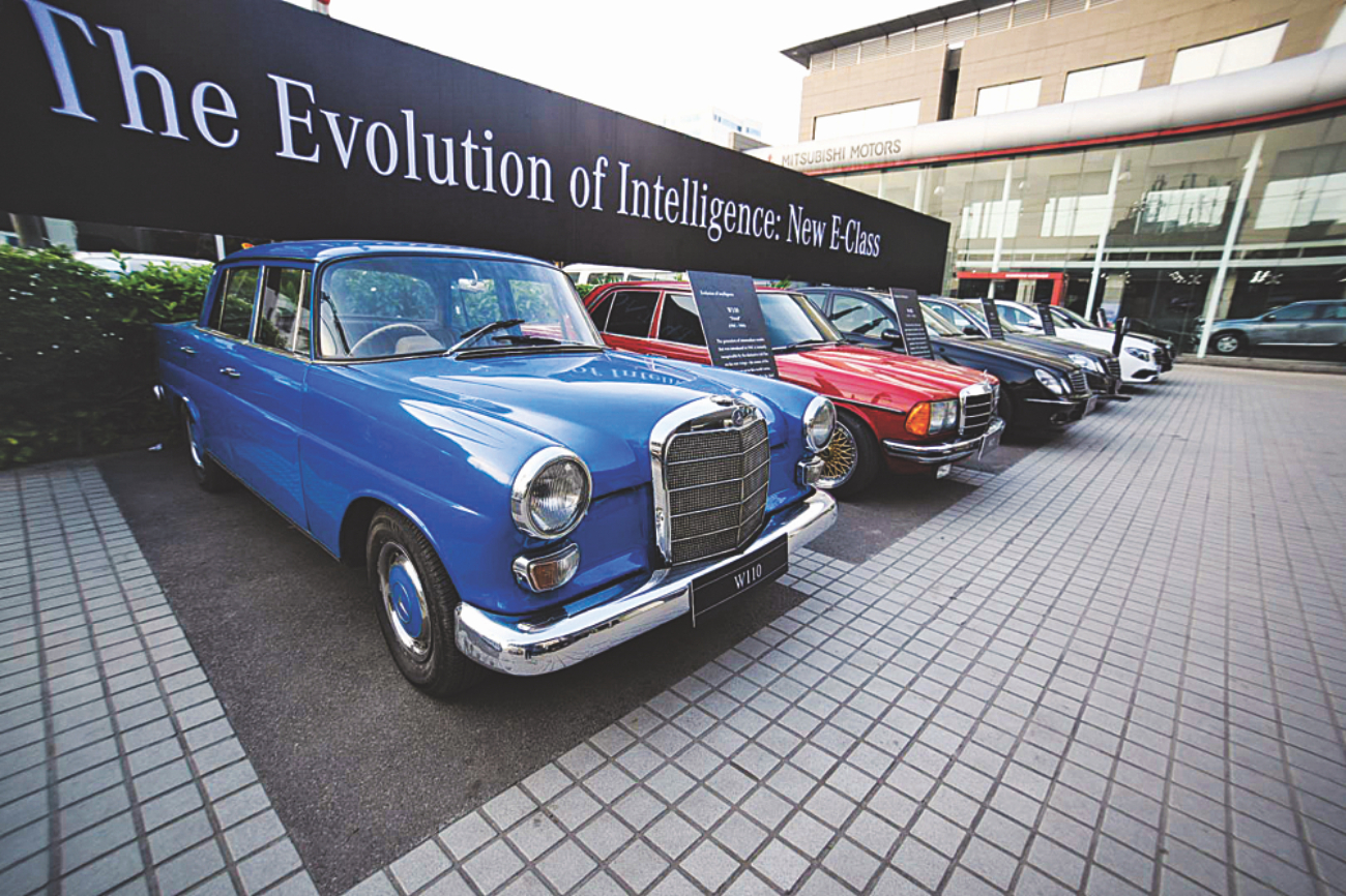 Mercedes Benz 2.jpg