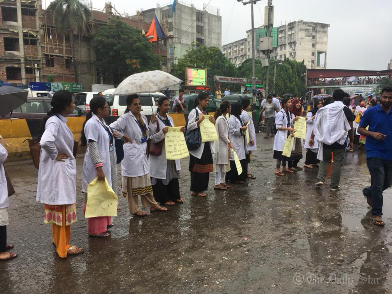 Students demo for safe road