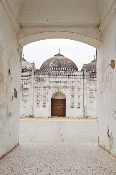 mosque1.jpg