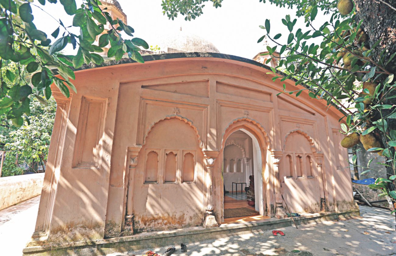 mosque2_2.jpg