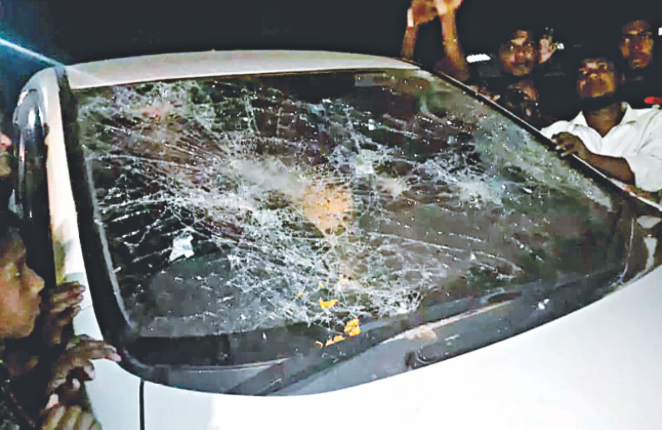 Motorcade of Dr Kamal attacked